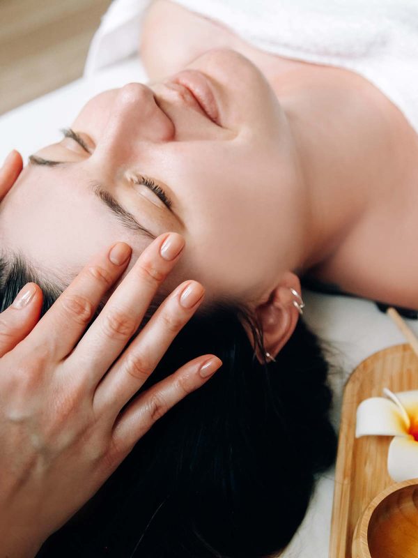 facial-massage-spa-PH3T5MW.jpg